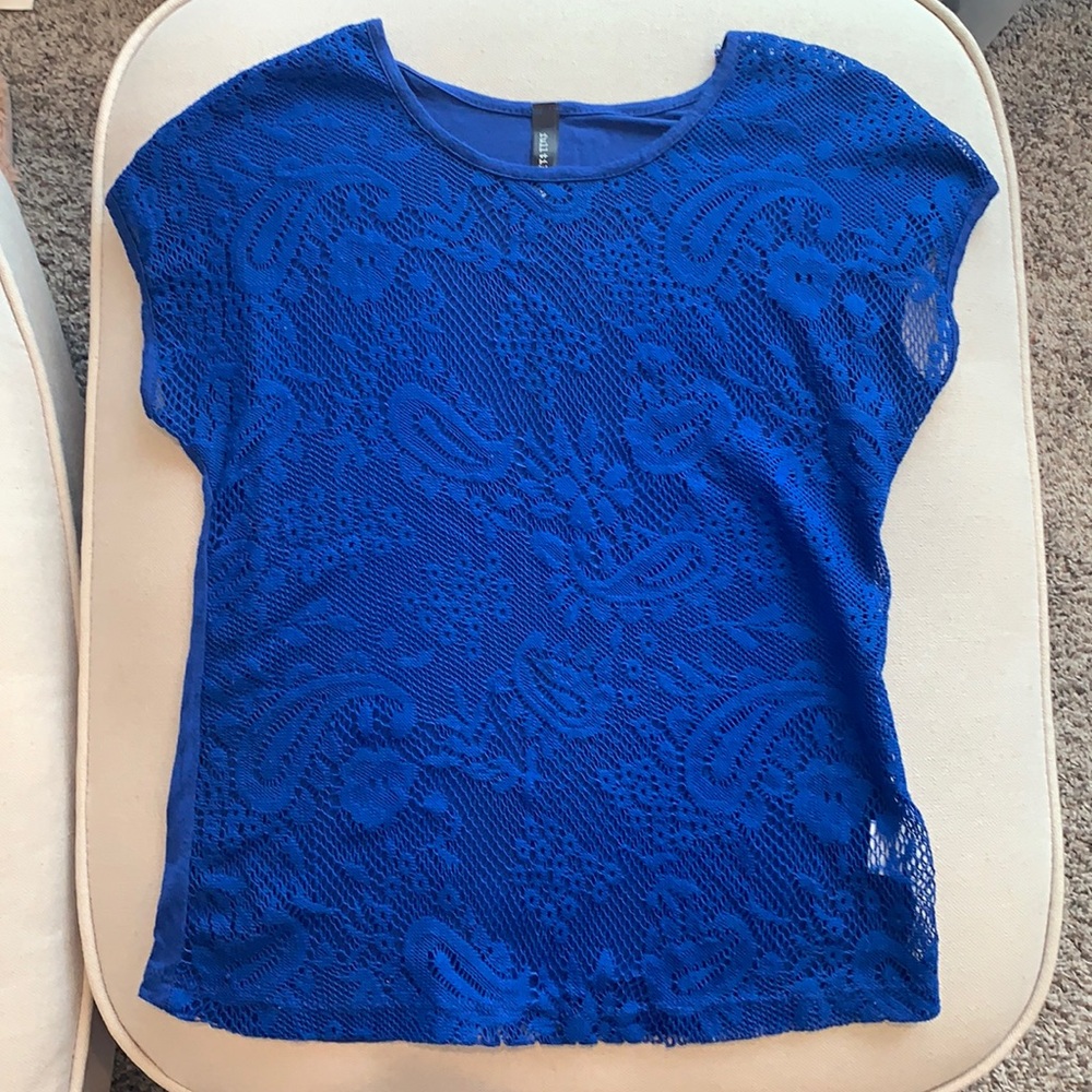 Full Tilt Blue lace shirt in size M (7-8).